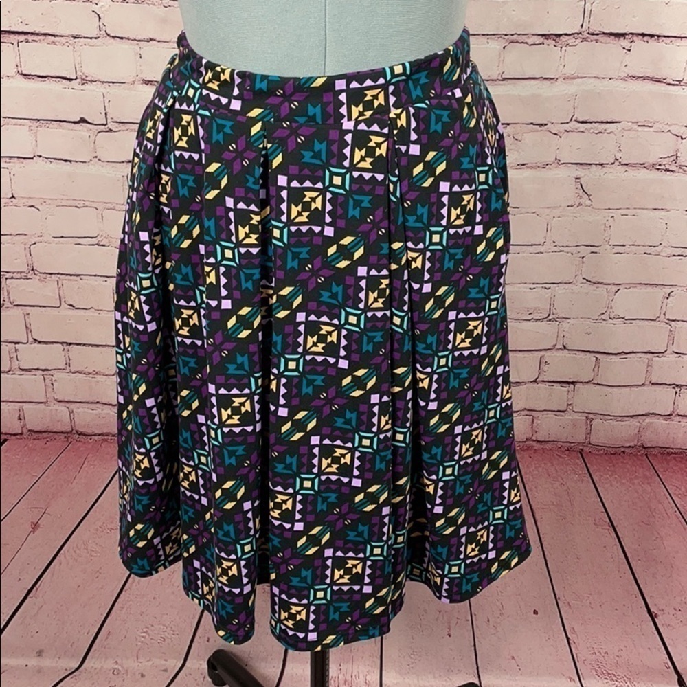 LuLaRoe Skirt Size Medium with Pockets